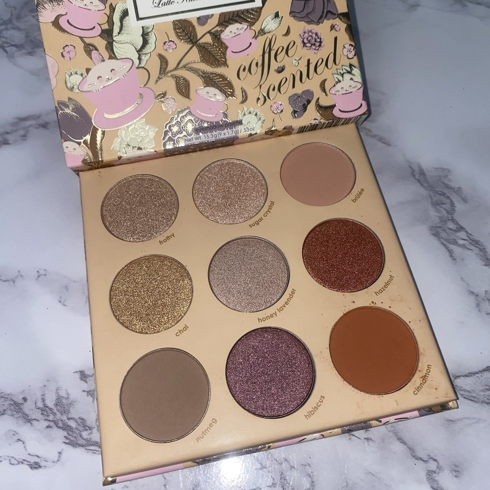 Winky Lux Latte Kitten Eyeshadow Palette 9 Shades Coffee Scented NIB